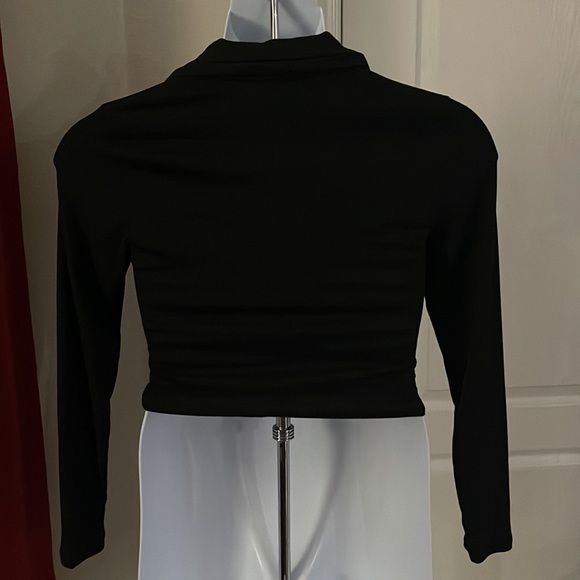 Cute Crop with Rhinestone Closure - Picture 6 of 7